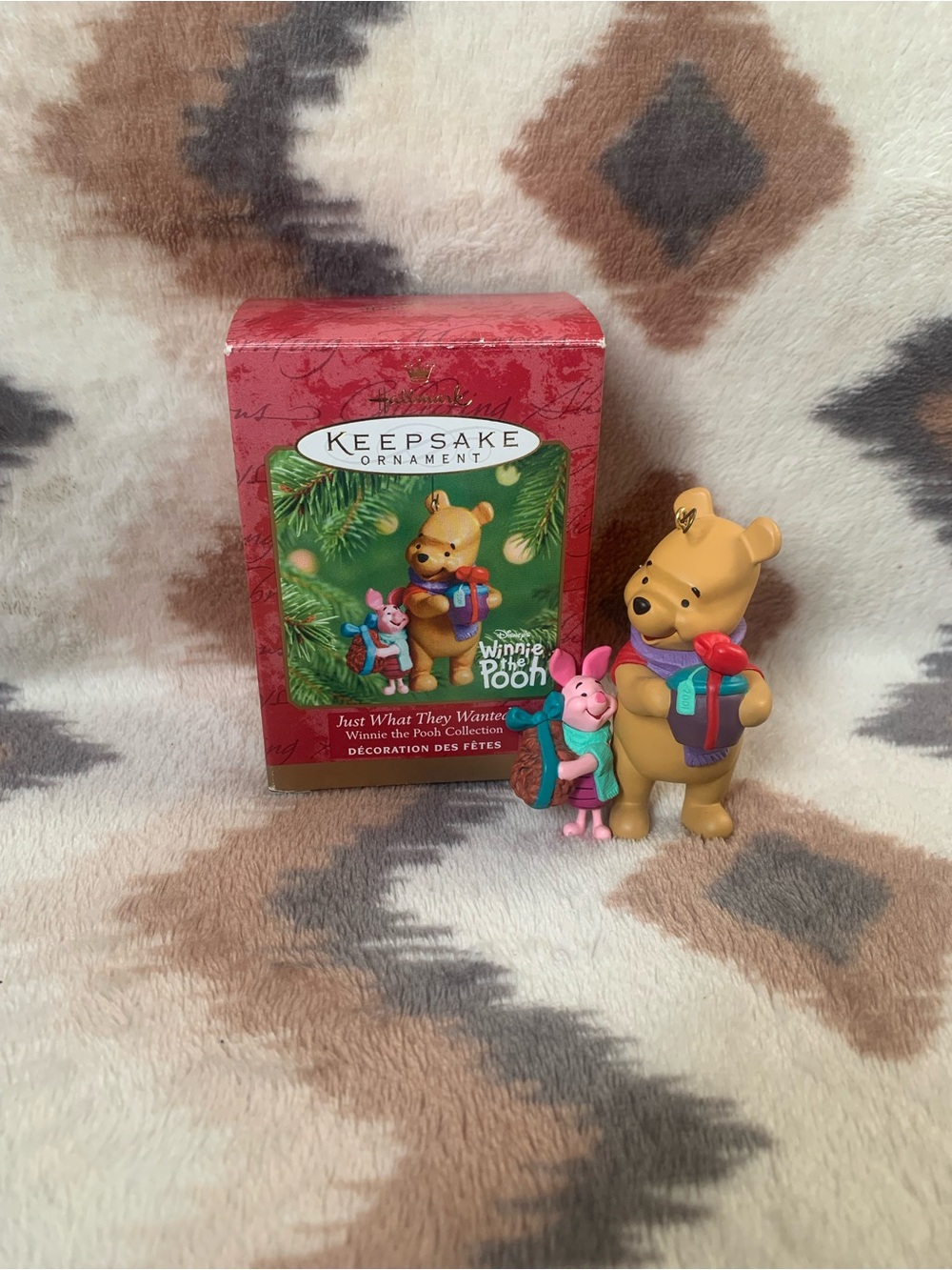 Hallmark Keepsake Disney Ornament 2001 JUST WHAT THEY WANTED Winnie The Pooh NIB